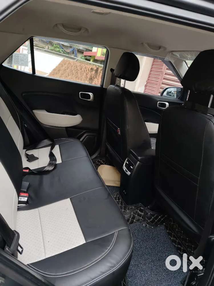 Hyundai Venue 1.2 Kappa Mt S (2023 Model) (only 4800 Km Driven)