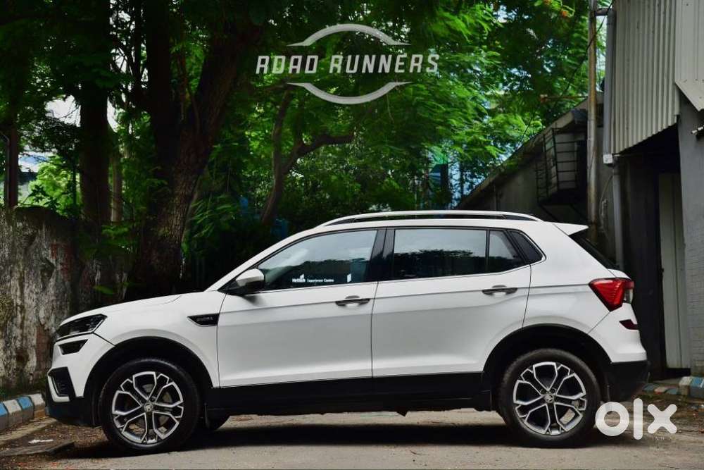 Skoda Kushaq 1.0 Tsi Style At (6 Airbags), 2023, Petrol
