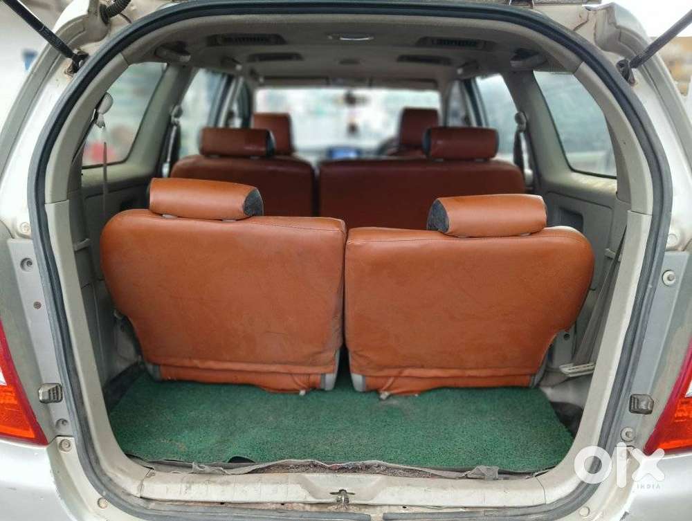 Toyota Innova 2.5 G (diesel) 8 Seater, 2012, Diesel