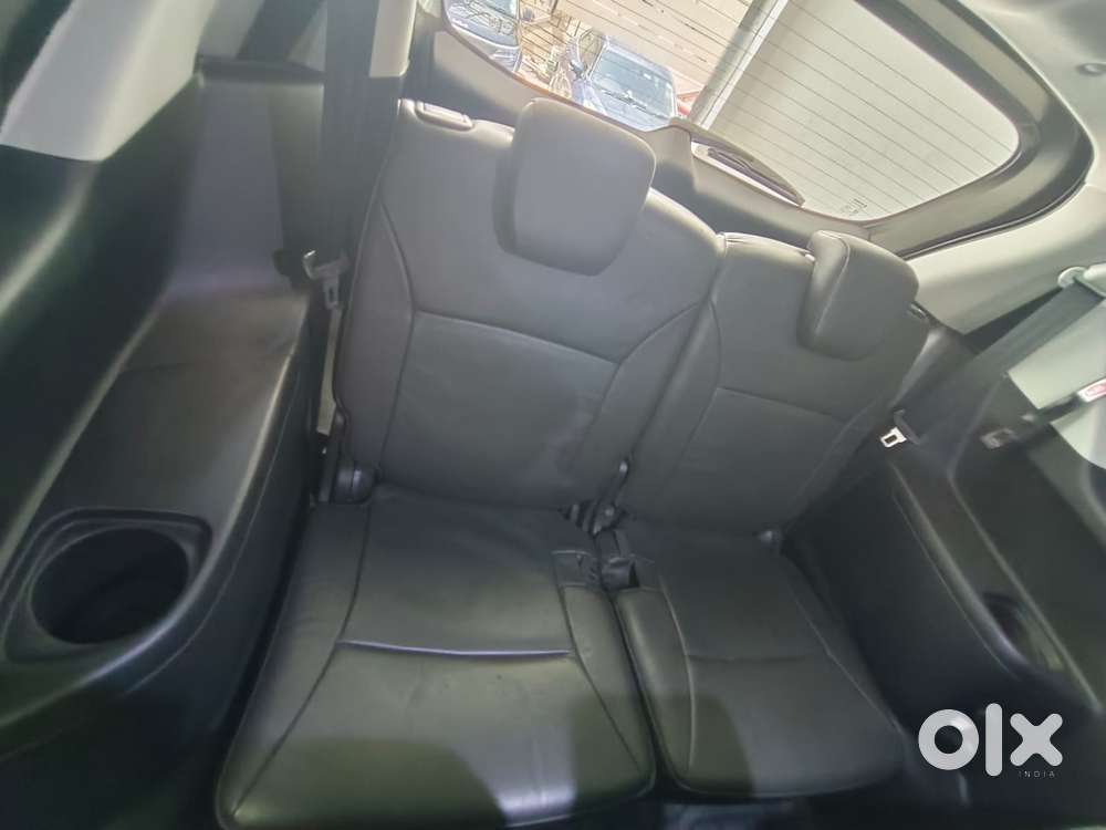 Maruti Suzuki Xl6 1.5 Alpha At, 2019, Petrol
