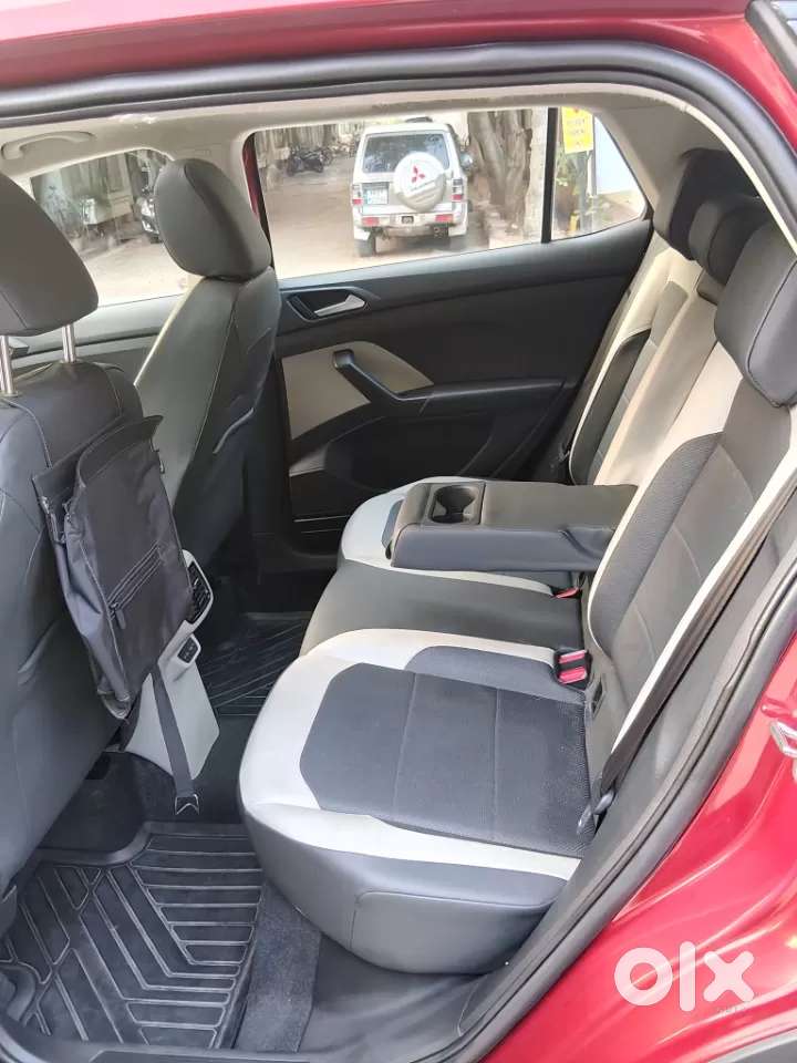 Volkswagen Taigun 1.0 Tsi Topline At, 2022, Petrol