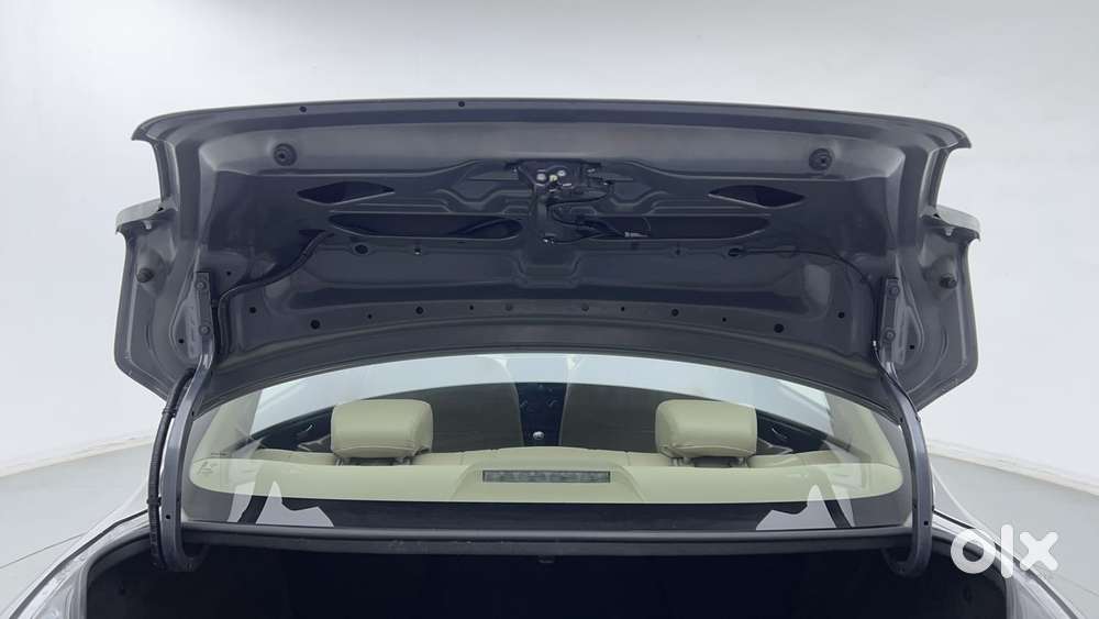 Maruti Suzuki Dzire 1.2 Vxi, 2023, Petrol