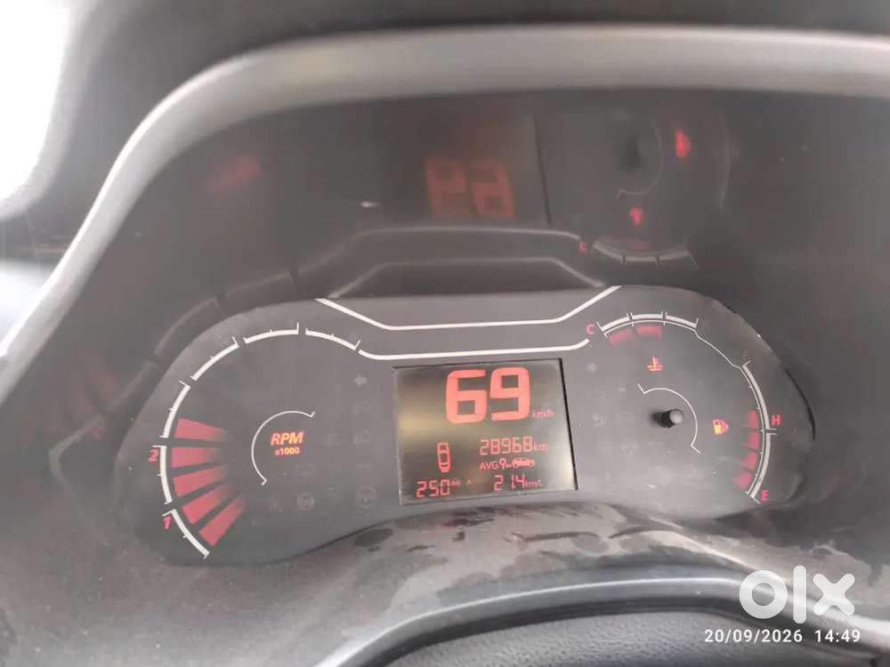 Renault Triber Rxe 2023 पेट्रोल