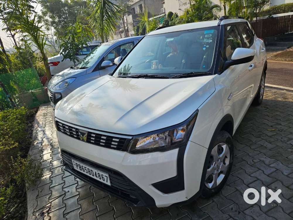Mahindera Xuv 300 Ist Owner 2023 Model