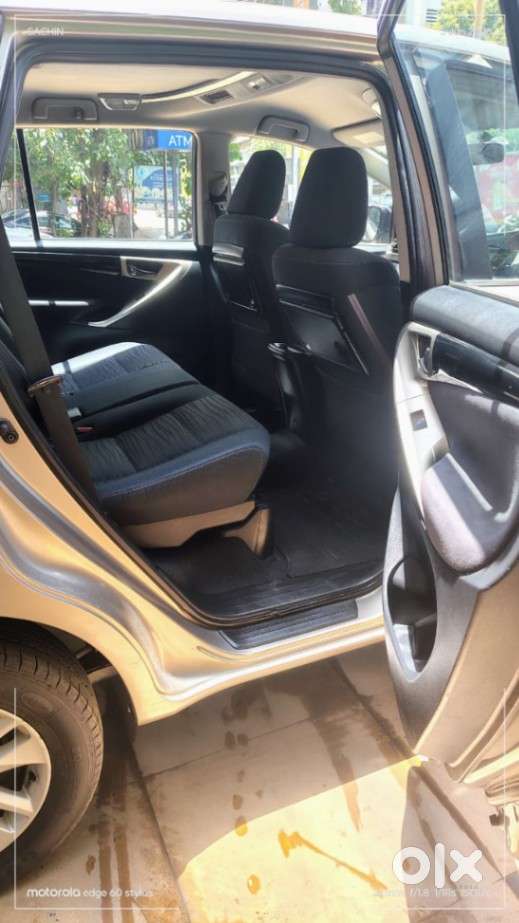 Toyota Innova Crysta 2.4 Vx Mt 8s, 2016, Diesel