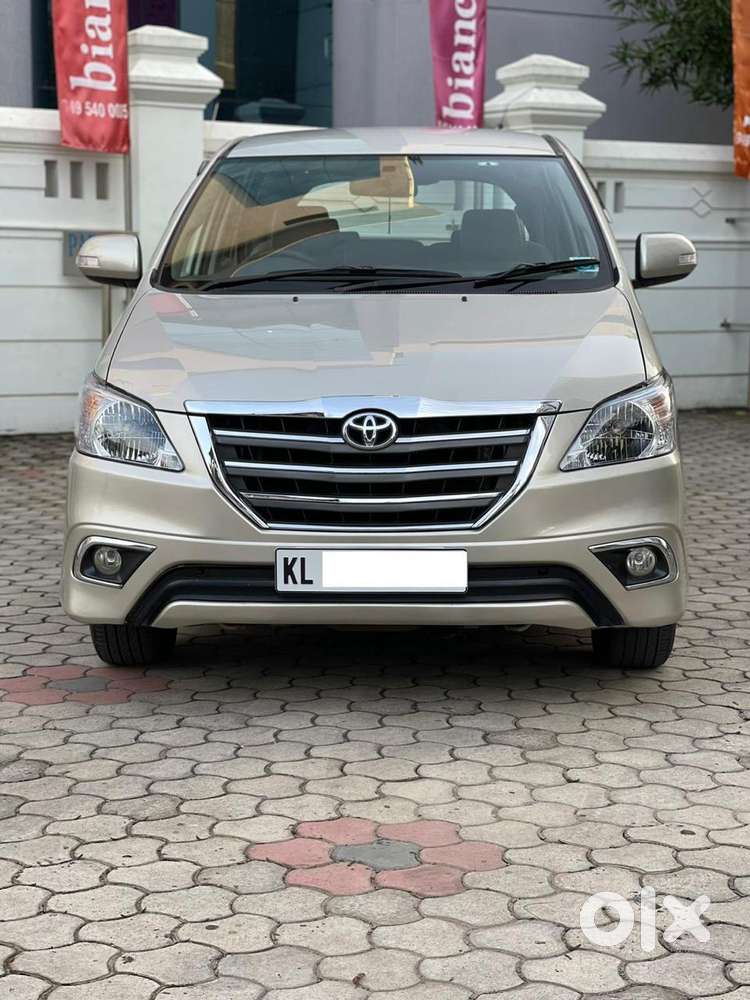 Toyota Innova 2.5 V 8 Str, 2013, Diesel