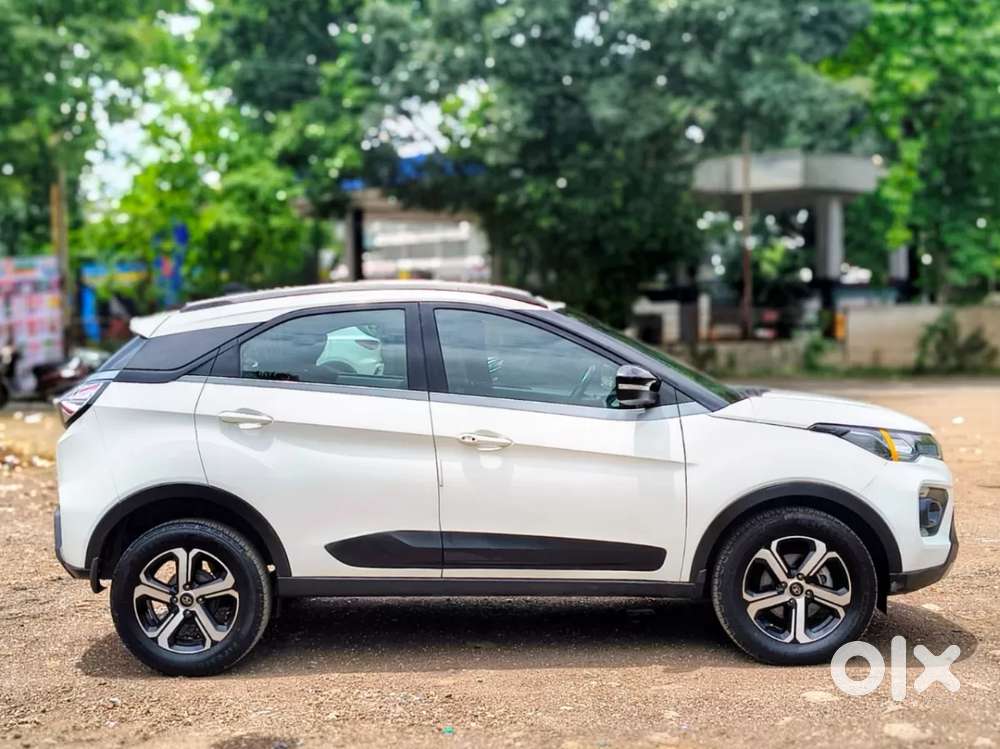 Tata Nexon 1.2 Revotron Xza Plus, 2021, Petrol
