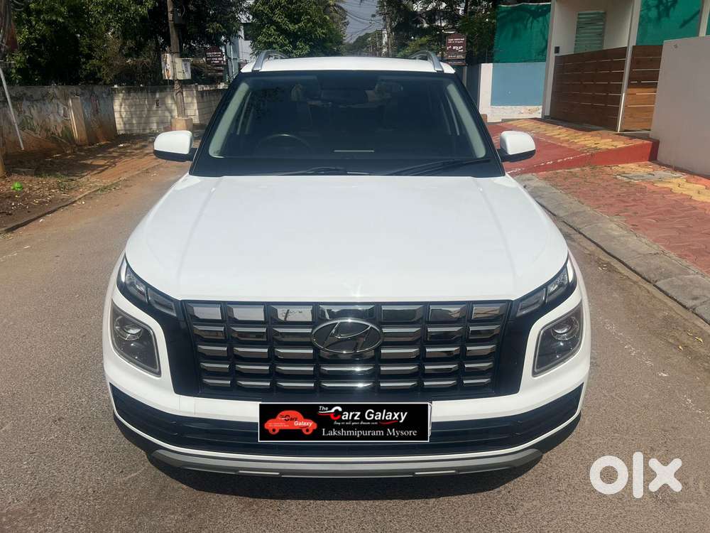 Hyundai Venue Sx Mt, 2023, Petrol