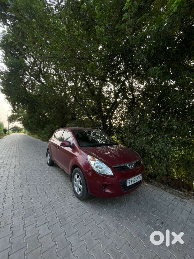 Hyundai With 69000 Km 2010