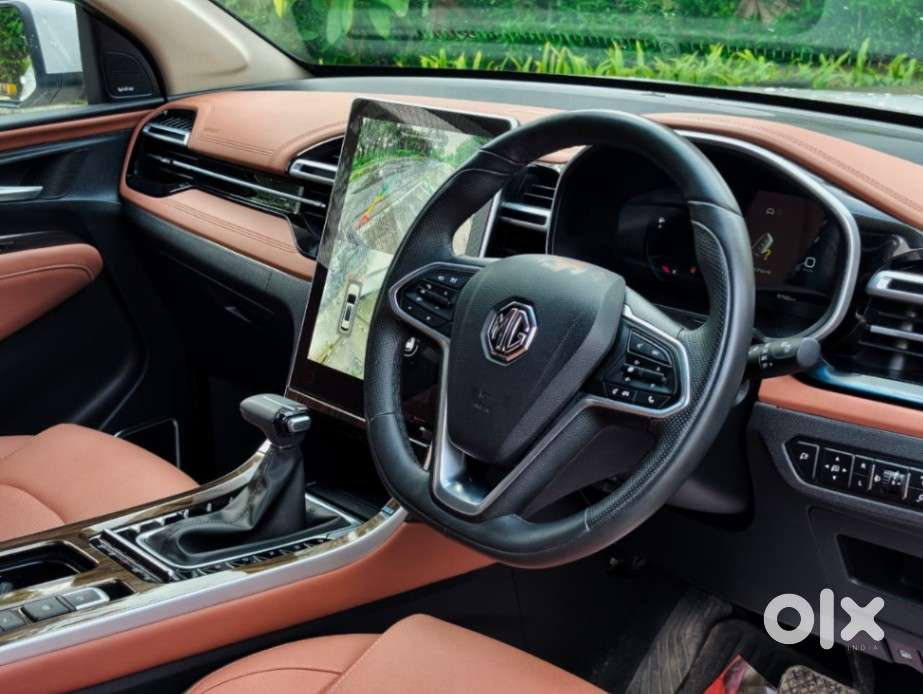 Mg Hector Plus Savvy Pro 1.5 Turbo Petrol Cvt 7 Str, 2024, Petrol