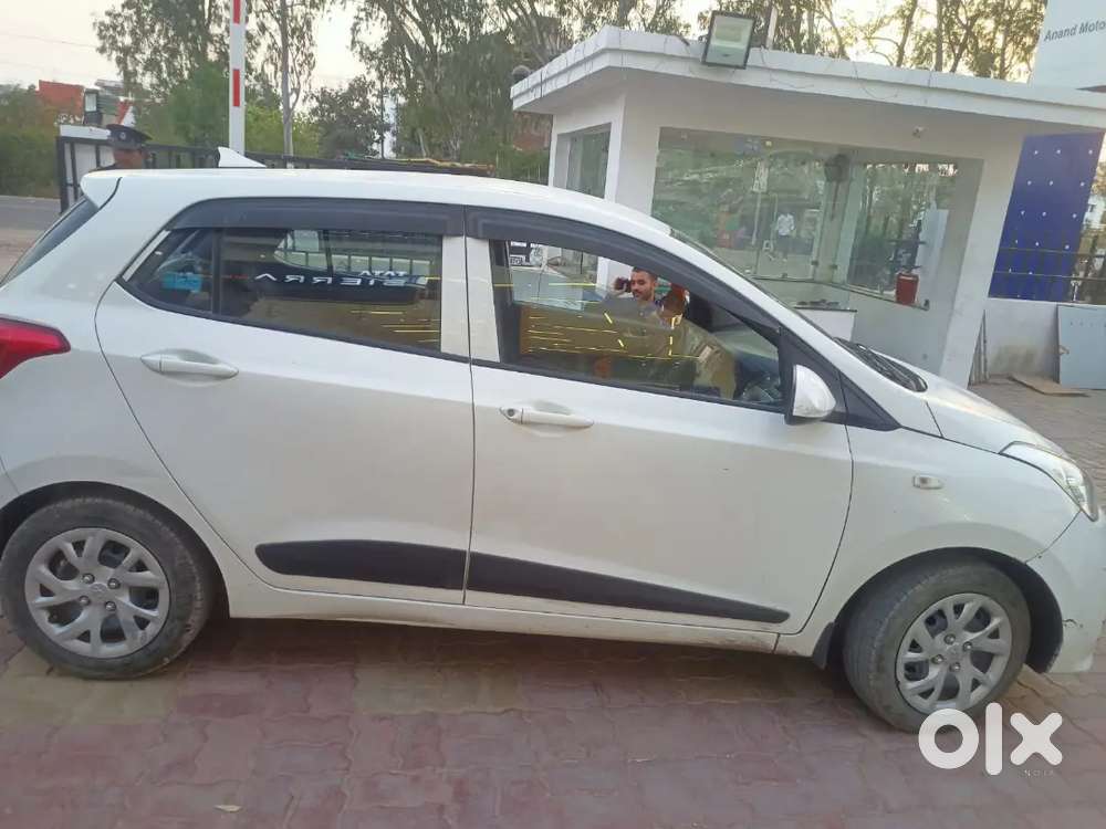 Meri Dusri Gadi 29 Ko Aa Rhi H Isiliye Bechna H