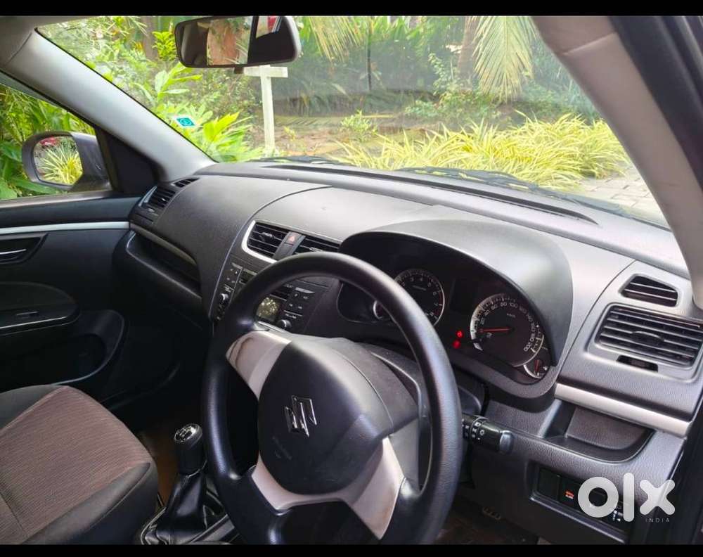 Maruti Suzuki Swift Vxi + Manual, 2017, Petrol