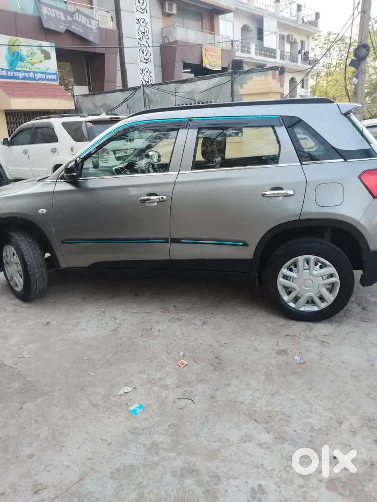 Maruti Suzuki Brezza Vdi 2018 Very Good Condition 4new Tyer