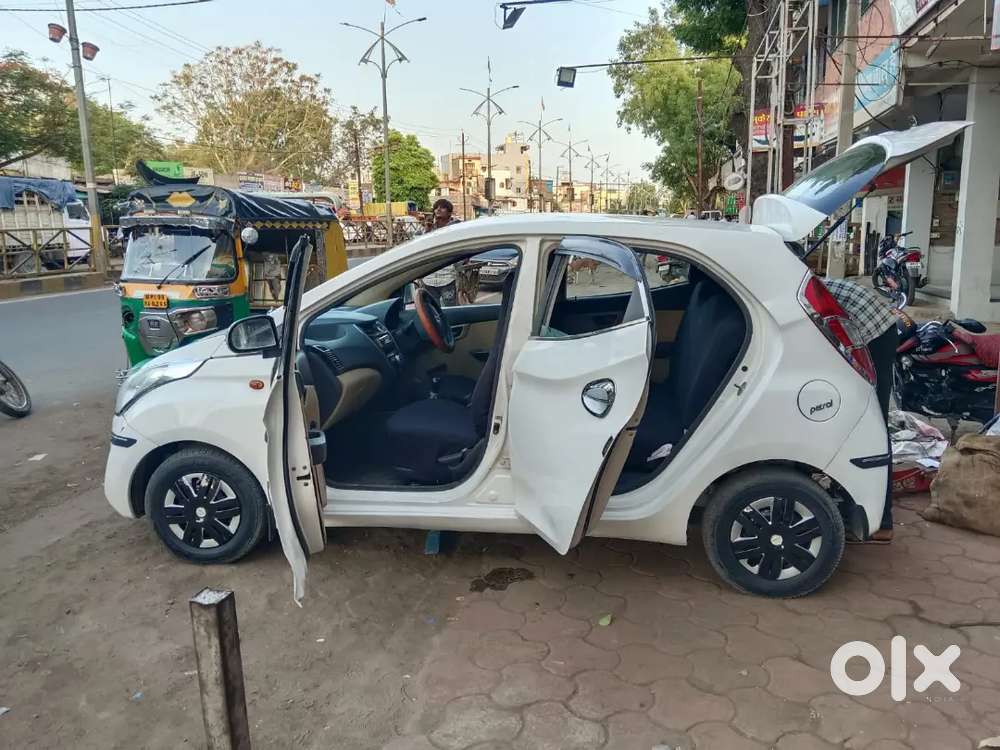 Hyundai Eon 2012 Petrol 80000 Km Driven
