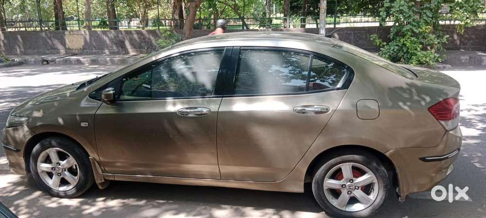 Honda City 2011 (petrol + Cng).