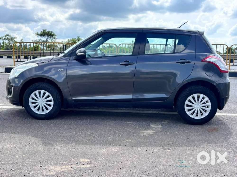 Maruti Suzuki Swift Vxi 1.2 Abs Bs-iv, 2016, Petrol
