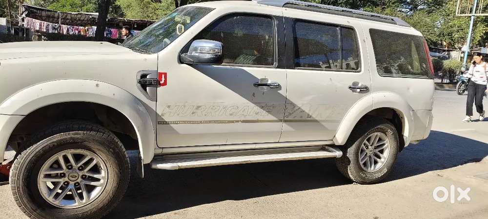 Ford Endeavour 2012