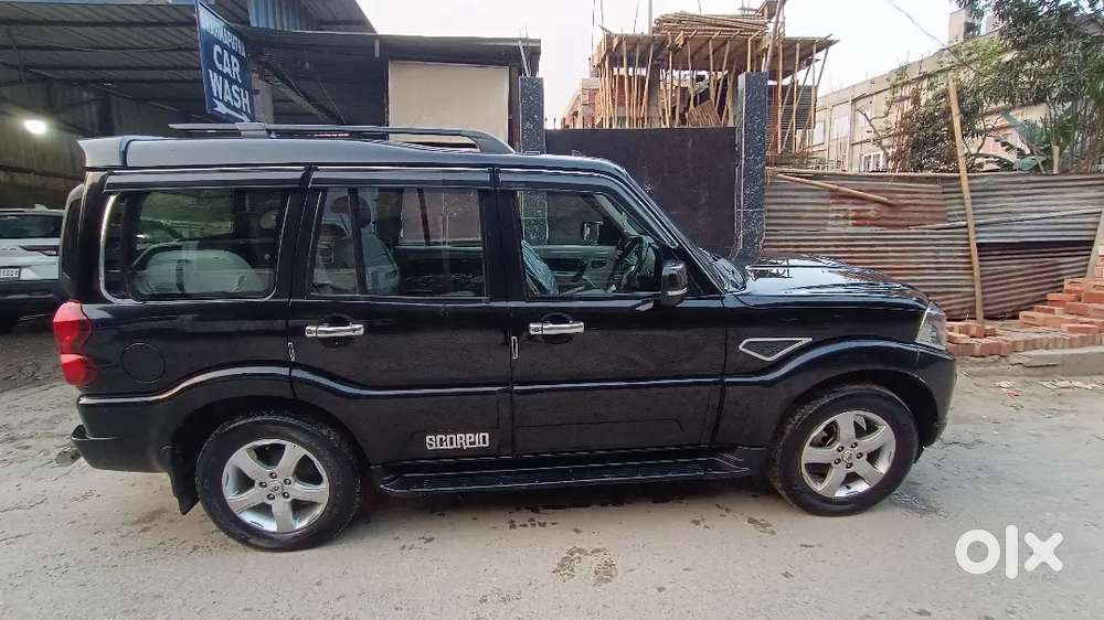 Mahindra Scorpio Classic 2021 Diesel 77578 Km Driven