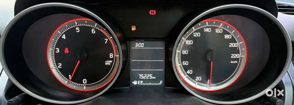 Maruti Suzuki Swift Vxi + Manual, 2022, Petrol
