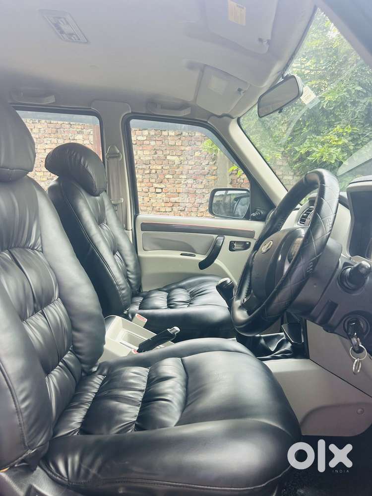 Mahindra Scorpio S6 Plus, 2017, Diesel