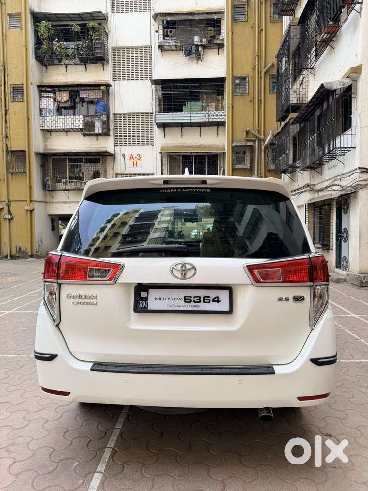 Toyota Innova Crysta