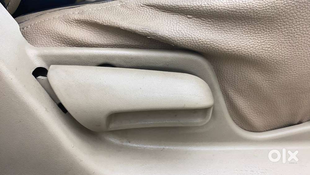 Maruti Suzuki Swift Dzire 1.2 Lxi (o), 2016, Petrol