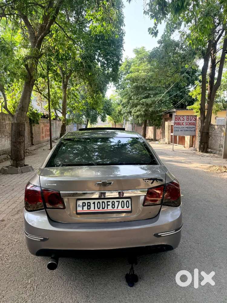 Chevrolet Cruze 2011 Diesel 140000 Km Driven