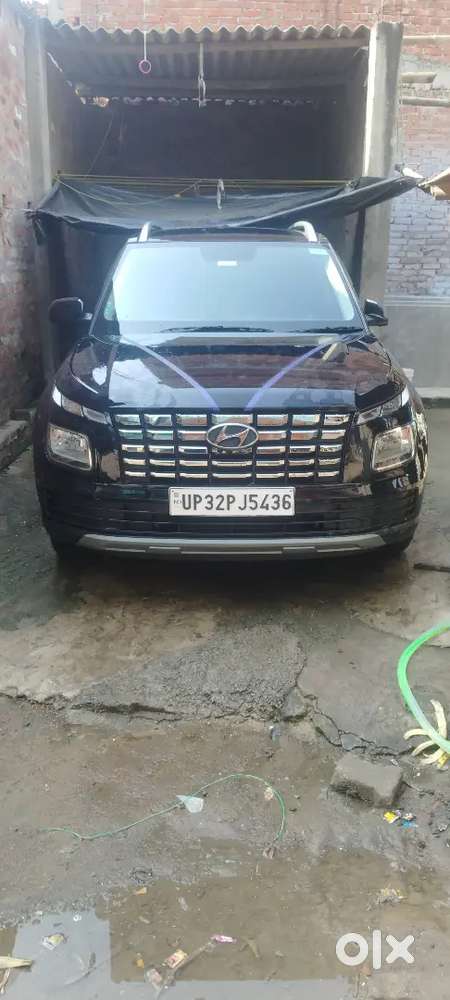 Hyundai New Venue 2024 Petrol 18000 Km Driven