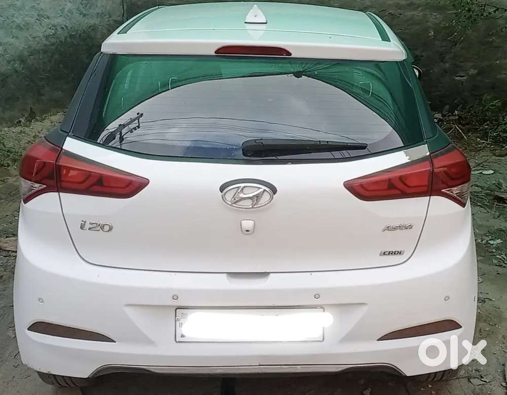Hyundai Elite I20 2015 Diesel 120000 Km Driven