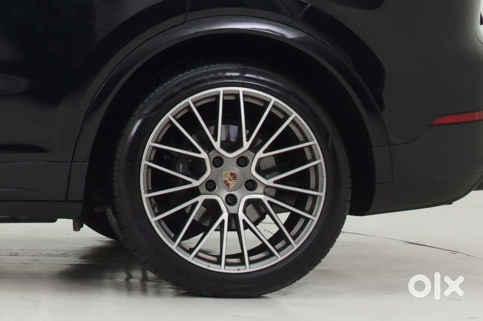 Porsche Cayenne Platinum Edition, 2022, Petrol