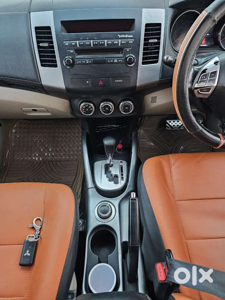 Mitsubishi Outlander 2011 Petrol Well Maintained