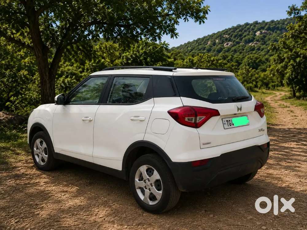 Mahindra Xuv300 W6 1.2 Turbo Petrol Amt 2023 Dec