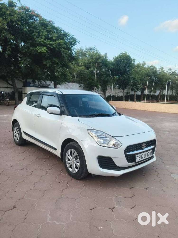 Maruti Suzuki Swift Vxi + Manual, 2022, Petrol