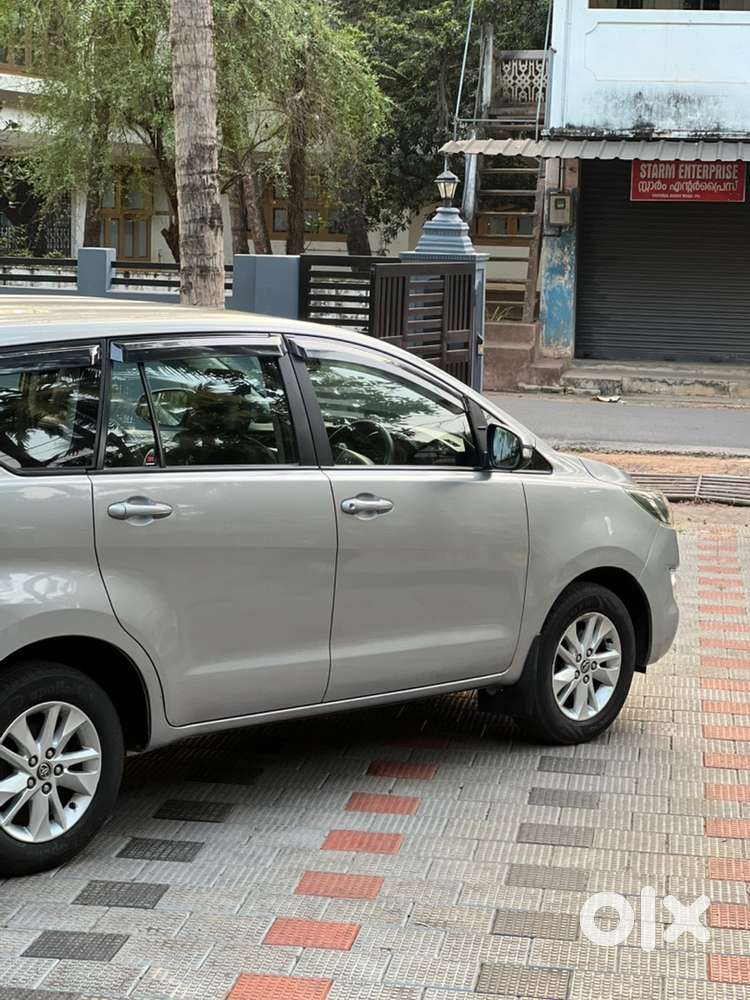 Toyota Innova Crysta 2016 Diesel Manual