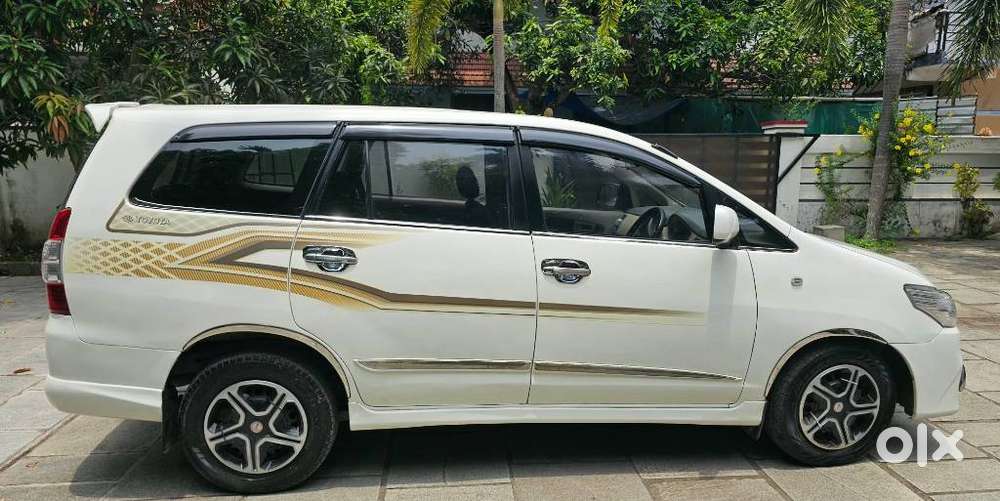 Toyota Innova 2.5 G (diesel) 8 Seater, 2013, Diesel