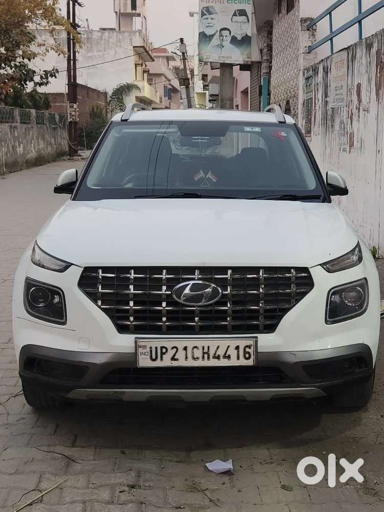 Hyundai Venue 2020 Petrol Well Maintained