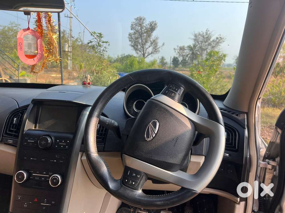 Mahindra Xuv500 Diesel 2016 W10 Top Model, Showroom Track