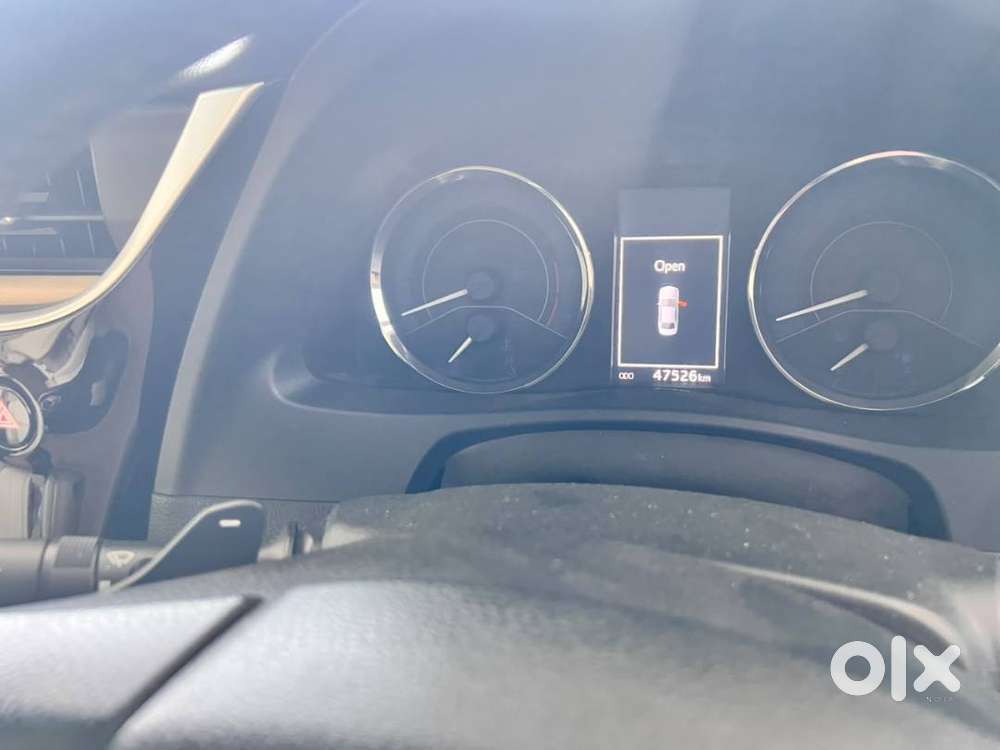Toyota Corolla Altis 1.8 Vl &ndash; 2017 Model | Petrol Automatic