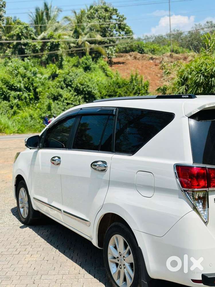 Toyota Innova Crysta Diesel 2023