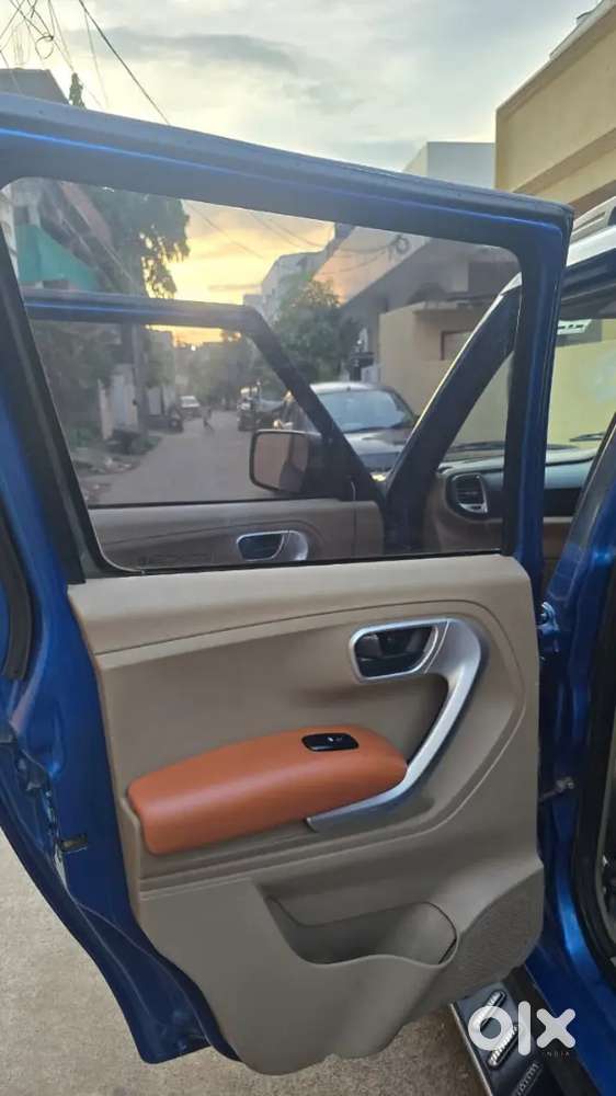 Mahindra Tuv 300 2015
