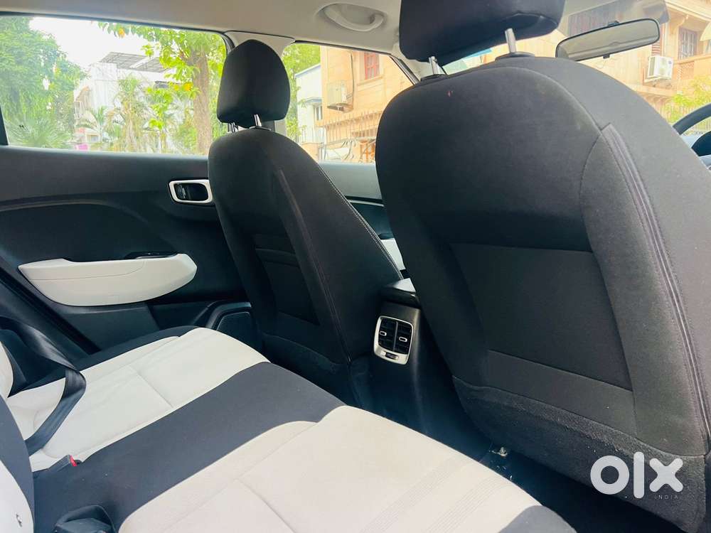 Hyundai Venue 1.2 S (o), 2022, Petrol