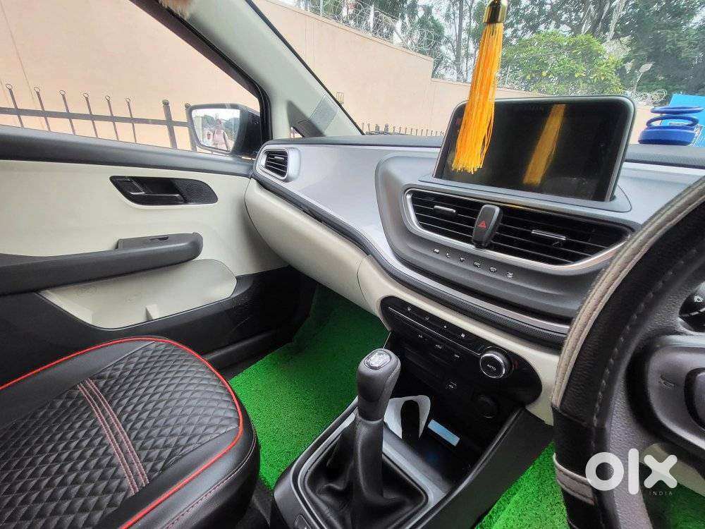 Tata Altroz 1.2 Xt, 2022, Petrol