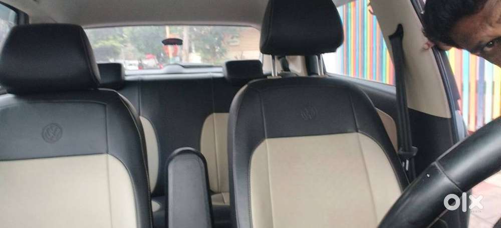 Volkswagen Polo Petrol Highline 1.6l, 2015, Diesel