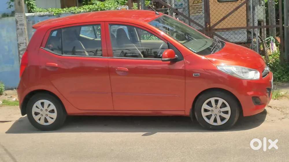 Hyundai I10 Sportz Petrol 2011