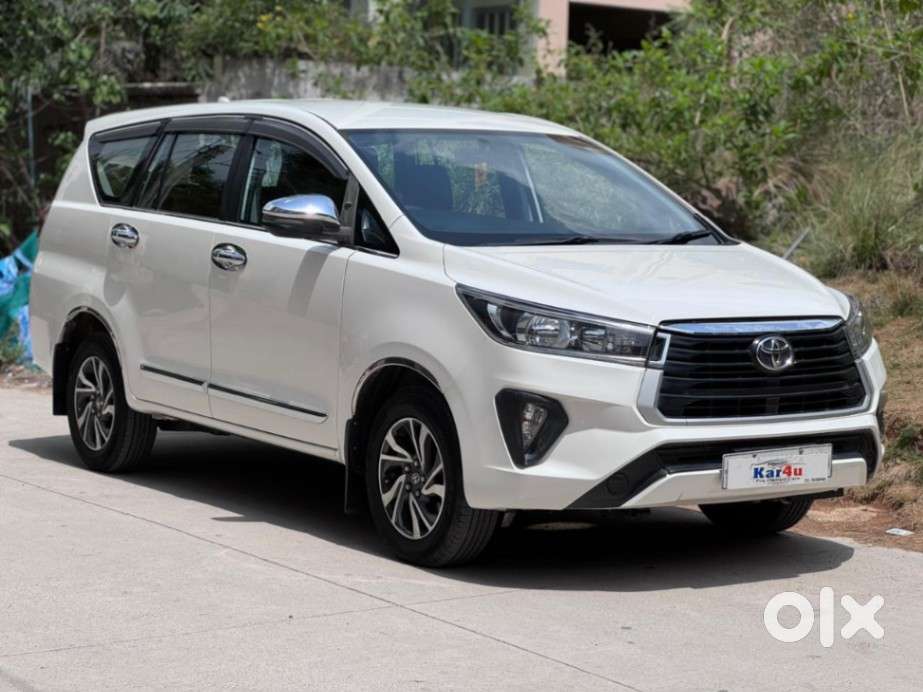 Toyota Innova Crysta [2020-ongoing] 2.4 Gx At 8 Str, 2021, Diesel