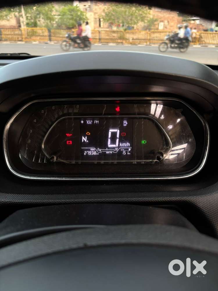 Tata Tiago 1.2 Revotron Xza, 2022, Petrol