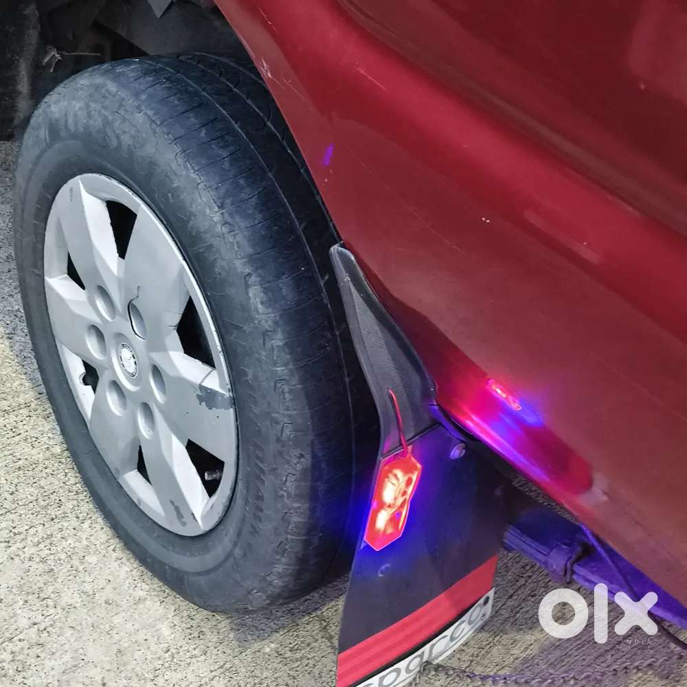 गाडी कडक गाडी में कोई काम नही सस्पेन्शन नवी है बॅटरी नवी है