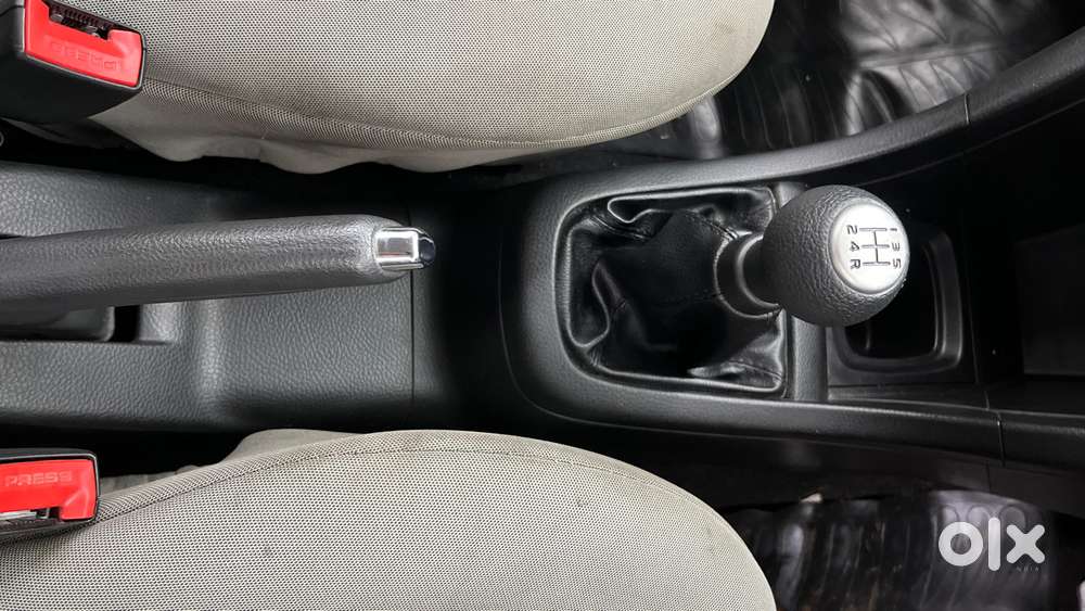 Maruti Suzuki Swift Vxi, 2015, Petrol