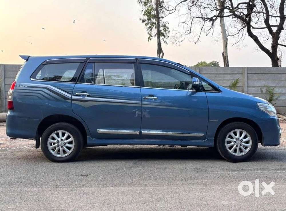 Toyota Innova 2012 Diesel 150000 Km Driven
