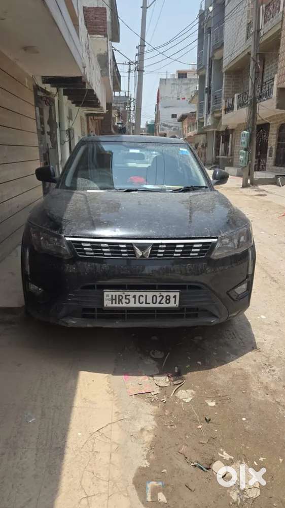 Mahindra Xuv300 Petrol Well Maintained